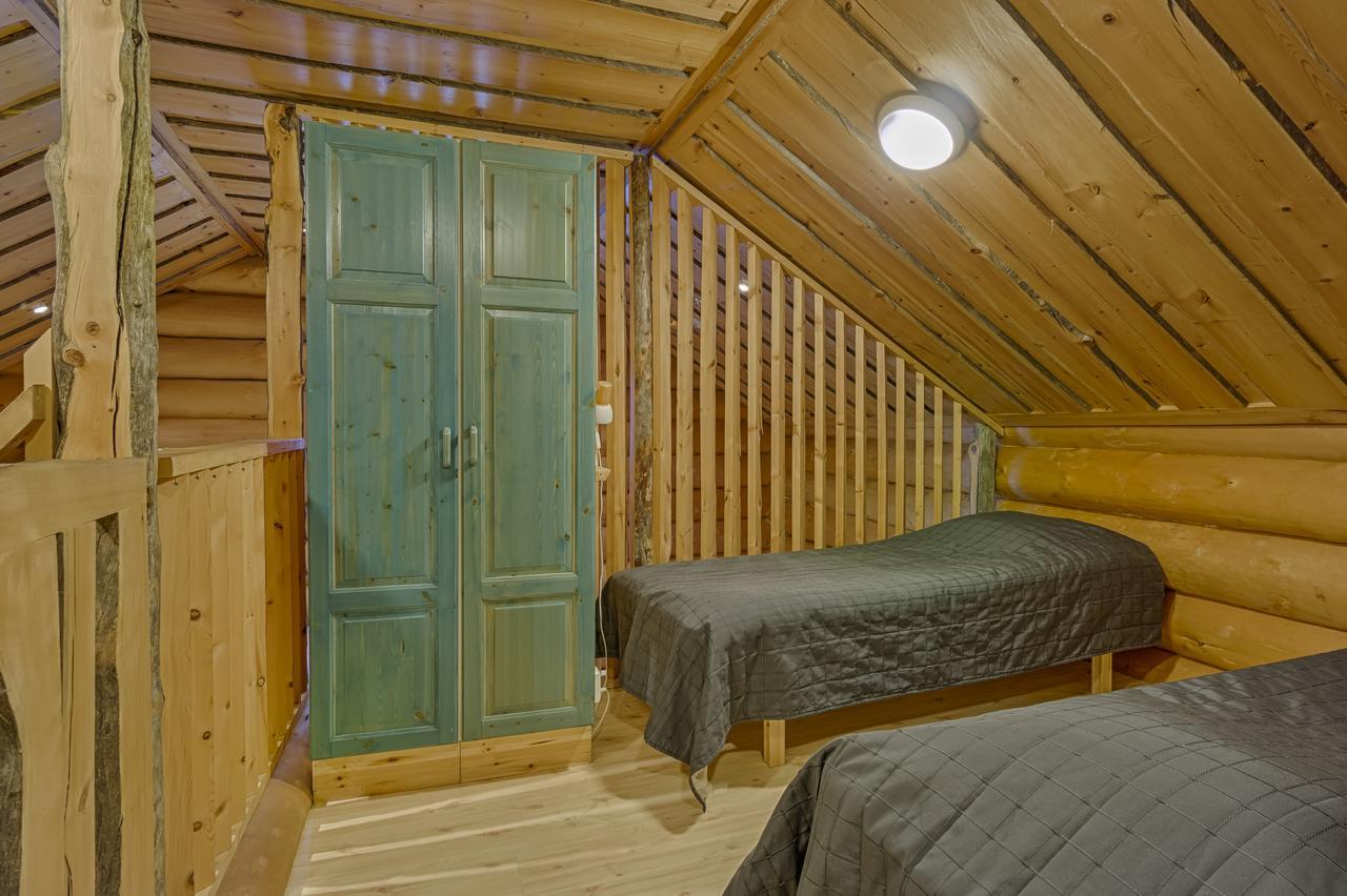 Vip Rakka Villas 7 & 8 Levi Room photo